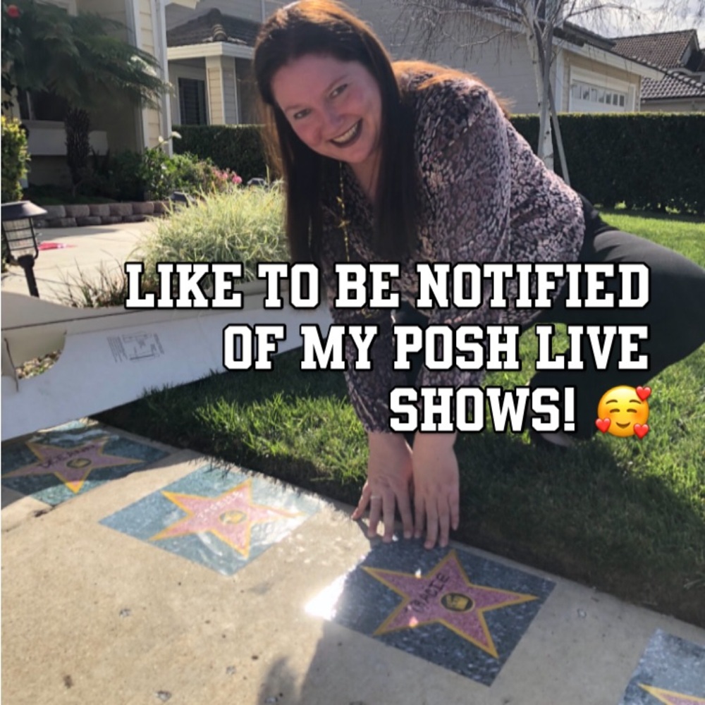 Like This Listing To Be Notified When I Go Live! 👗💃🏻